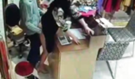 Tubuh cerita bokep liar diarak istrinya untuk repost