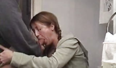 Annie Remaja cerita bokep selingkuh sedarah Fucks jari nya di stoking pukas